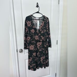 Gilli NWT Dark Green Dress